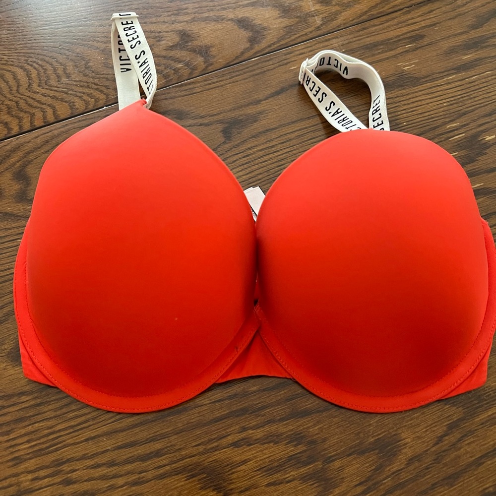 Victoria secret bra!